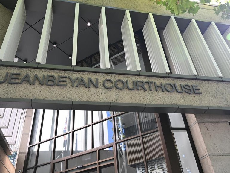 Four teachers will contest charges of assaulting primary school boys, a court has been told. (Lukas Coch/AAP PHOTOS)