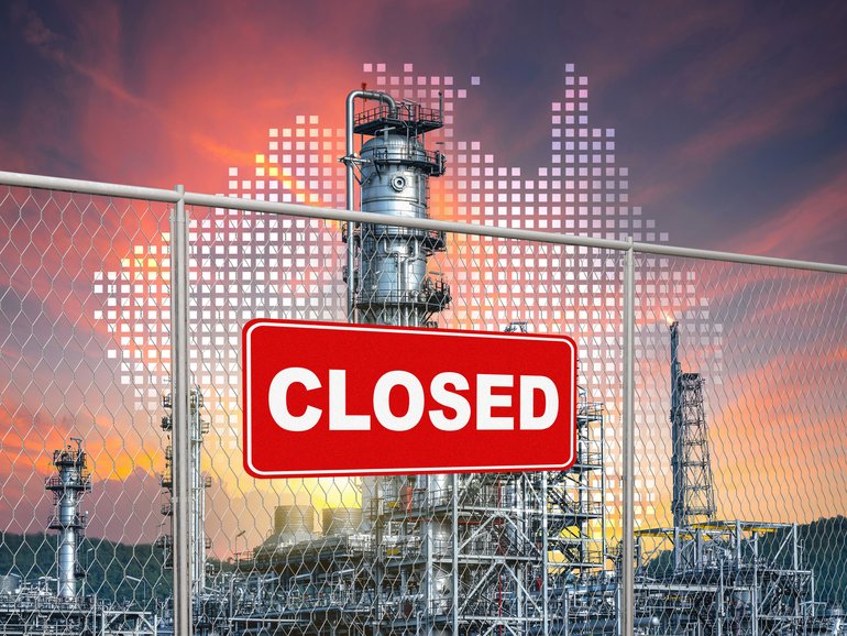 The closure of most of Australia’s oil refineries over the past two decades left the economy dangerously exposed to a disaster like the one that hit Wednesday night.