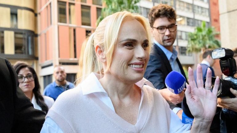 Rebel Wilson will continue to give evidence in the Federal Court in a defamation trial. 