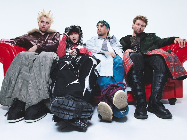 5SOS is returning to Australia.