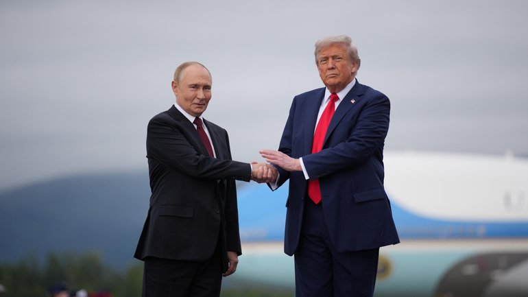 Trump says he discussed a Ukraine ceasefire with Putin.