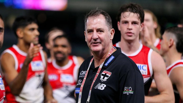 Ross Lyon his explained his offer to consider his role as St Kilda coach over an offensive comment. (Matt Turner/AAP PHOTOS)