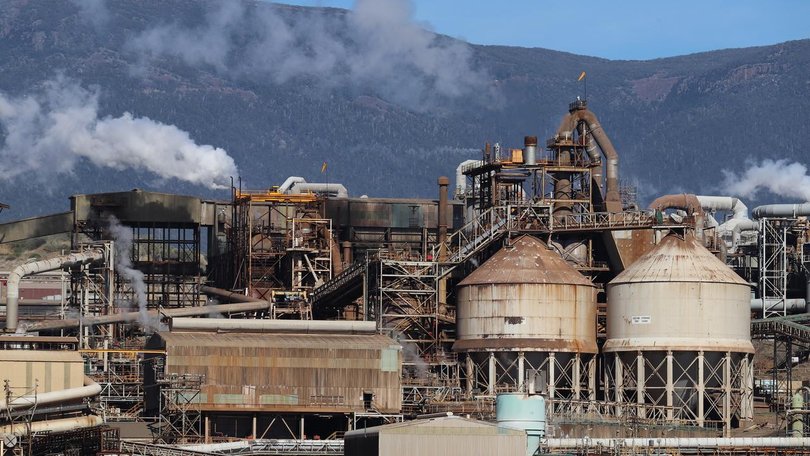 The fate of more than 1400 jobs at two Nyrstar smelters is in limbo as the company seeks more taxpayer funds. (Ethan James/AAP PHOTOS)