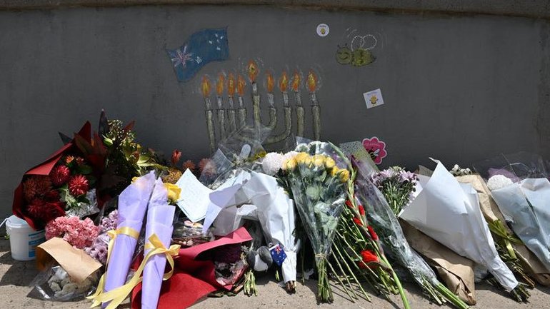 Members of the Jewish community are set to share their experiences of anti-Semitism.