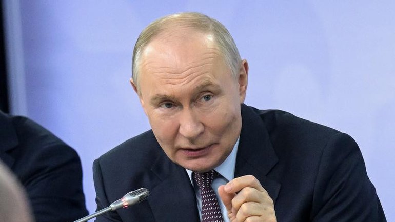 Russia will implement a two-day ceasefire in the Ukraine war, President Vladimir Putin says.