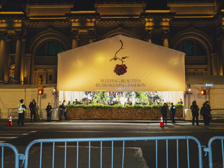 As the final touches are put on the 2026 Met Gala, there’s one question begging an answer: How do the stars pee?