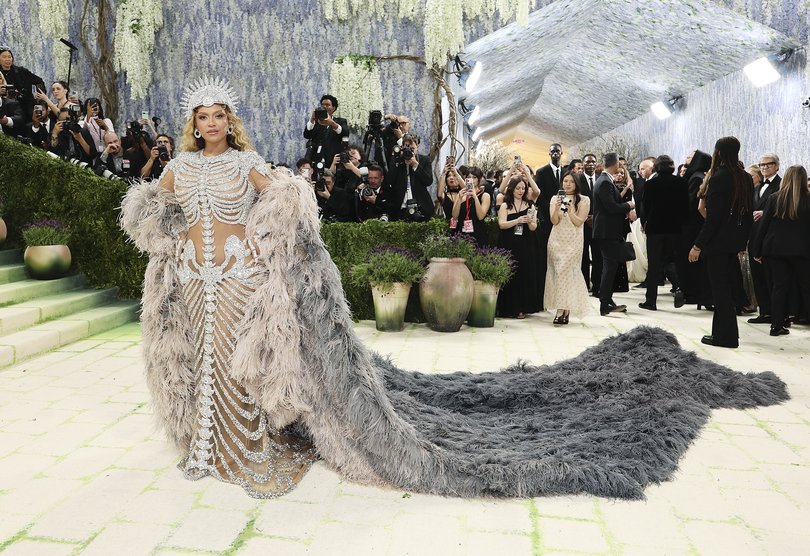 NEW YORK, NEW YORK - MAY 04: Beyoncé attends the 2026 Met Gala celebrating "Costume Art" at the Metropolitan Museum of Art on May 04, 2026 in New York City. (Photo by Mike Coppola/Getty Images)