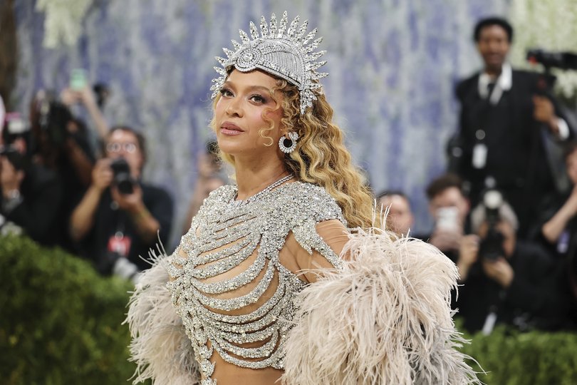 NEW YORK, NEW YORK - MAY 04: Beyoncé attends the 2026 Met Gala celebrating "Costume Art" at the Metropolitan Museum of Art on May 04, 2026 in New York City. (Photo by Mike Coppola/Getty Images)