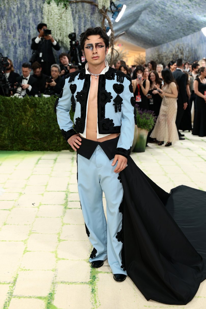 Hudson Williams attends the 2026 Met Gala.