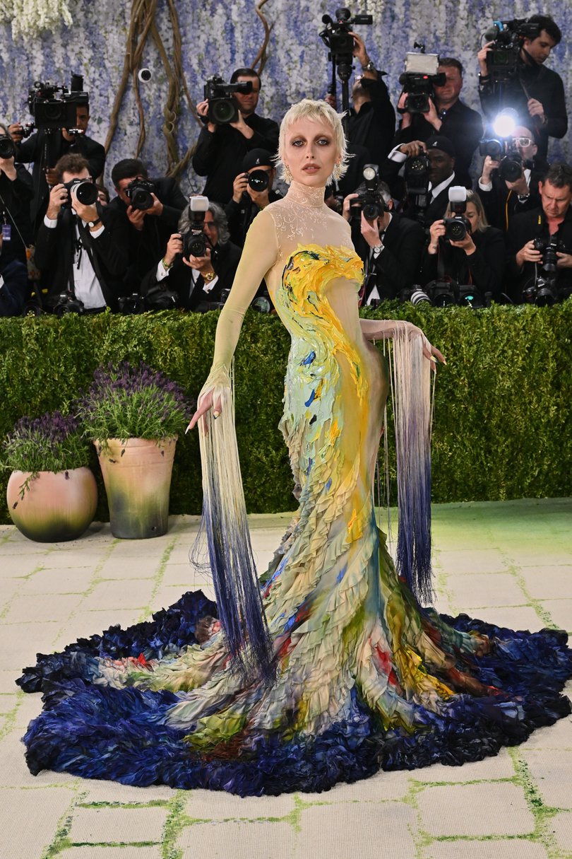 Emma Chamberlain arrives at The Metropolitan Museum of Art's Costume Institute benefit gala celebrating the opening of the "Costume Art" exhibition on Monday, May 4, 2026, in New York. (Photo by Evan Agostini/Invision/AP)
