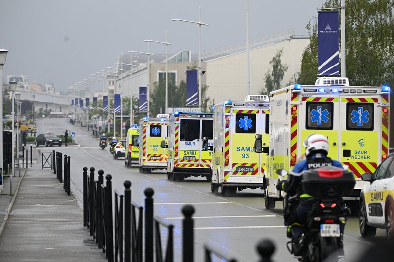 Five French passengers of the MV Hondius landed at Le Bourget Airport, near Paris, after taking off three hours earlier from the Canary Islands (Spain) on Sunday.