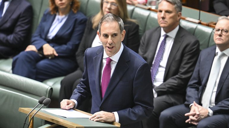 Treasurer Jim Chalmers delivers the 2026-27 Federal Budget address in the House of Representatives at Parliament House. NewsWire / Martin Ollman.