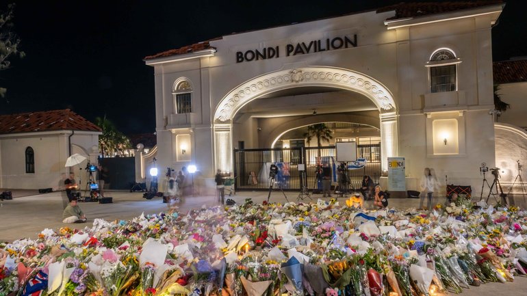 The Albanese government will spend $600m on its response to the Bondi Beach attack. 