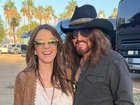 Actress Elizabeth Hurley has shared insight into her unexpected romance with musician Billy Ray Cyrus.