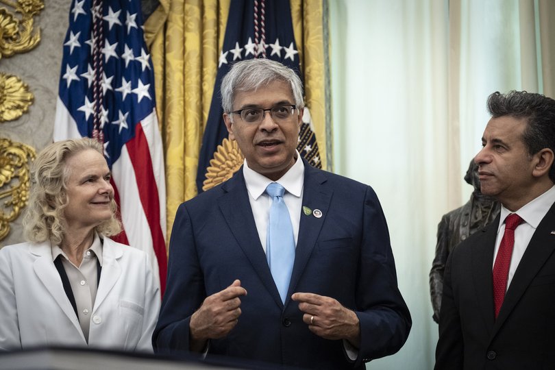 “You have to be in close contact with someone who has a lot of symptoms,” says Director of the National Institutes of Health Jay Bhattacharya.