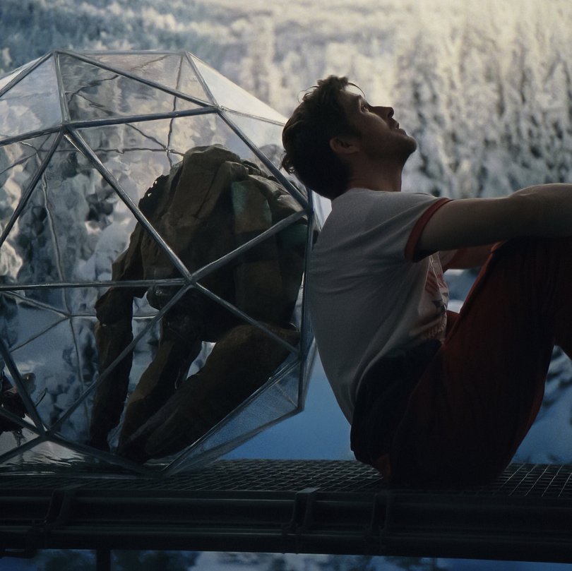 Rocky and Grace (Ryan Gosling) in Project Hail Mary.