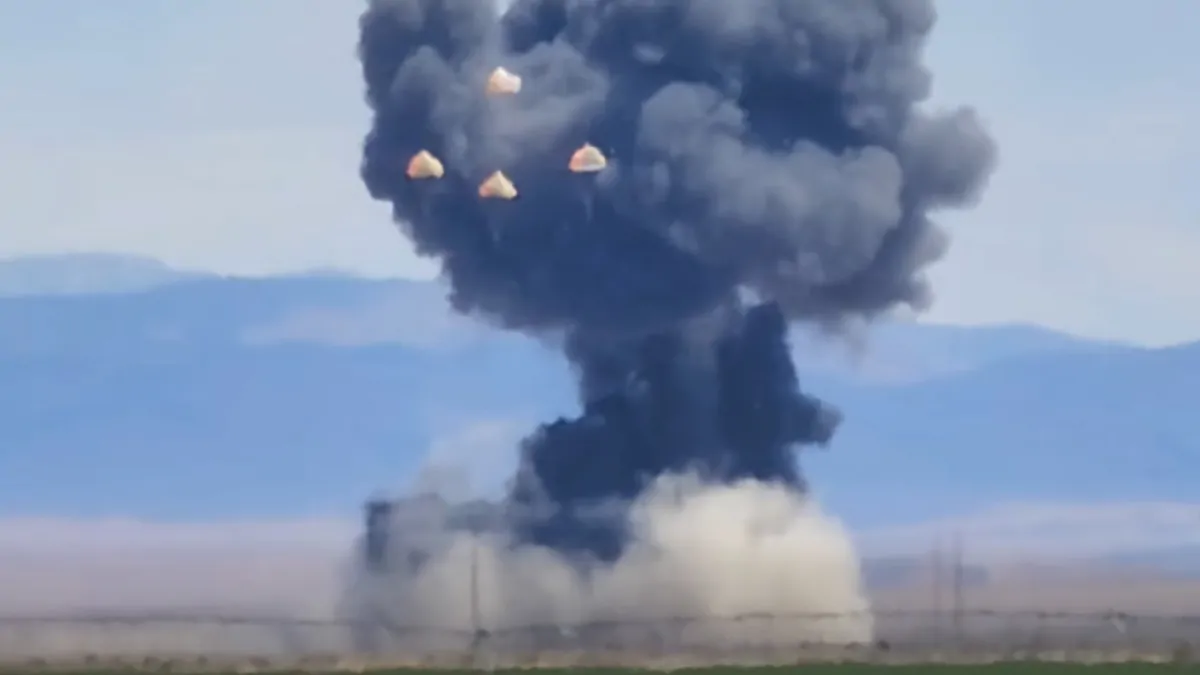 Idaho: Two US Navy jets crash in Gunfighter Skies Air Show display at The Mountain Home Air Force Base