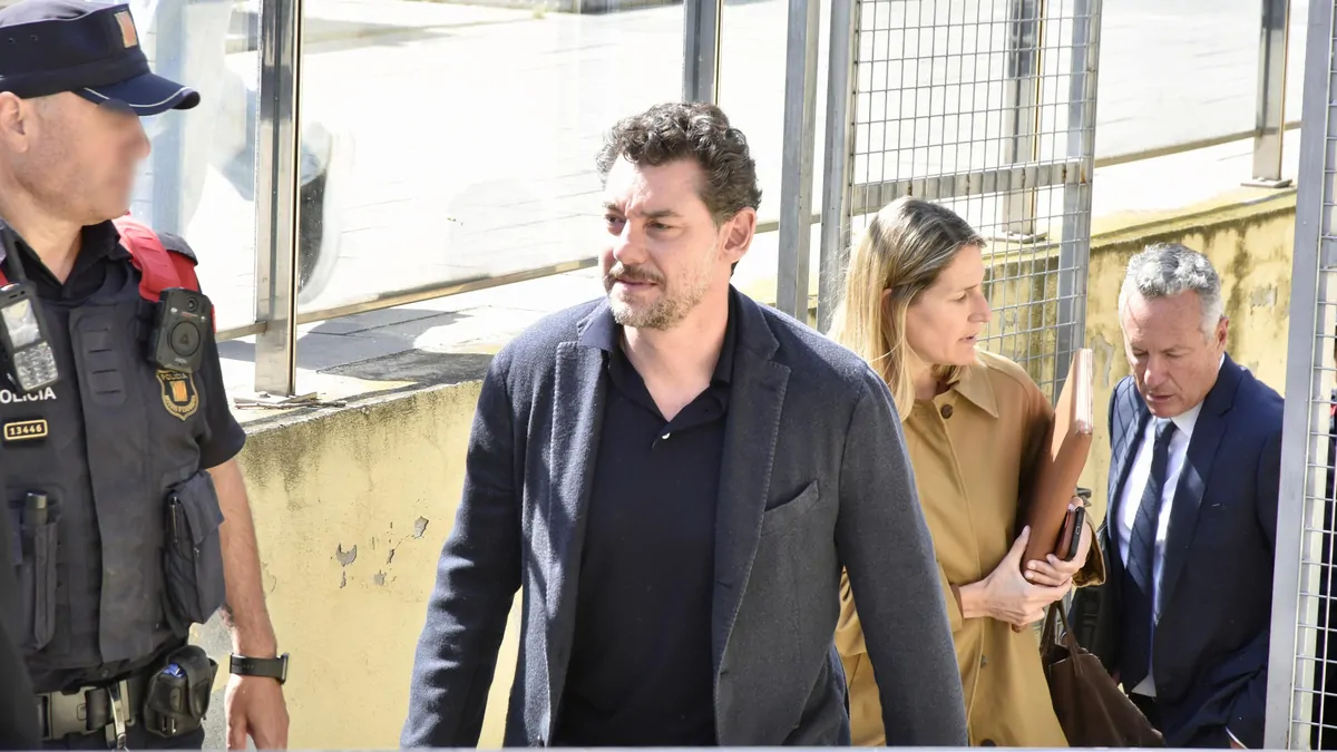Mango clothing founder’s son Jonathan Andic released on bail after arrest over father Isak Andic’s cliff death