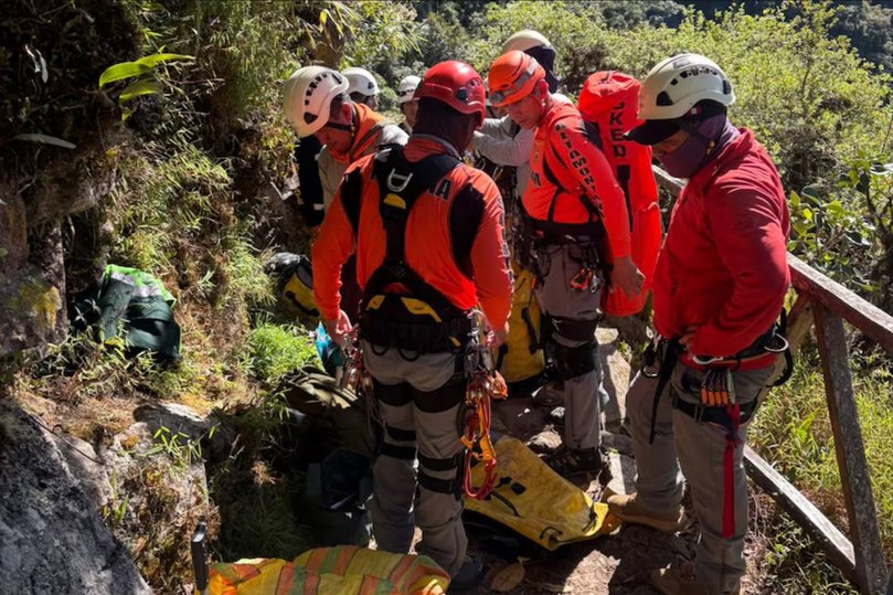 High altitude rescuers were called to the scene of the Australian man's fall on the Inca Trail. 