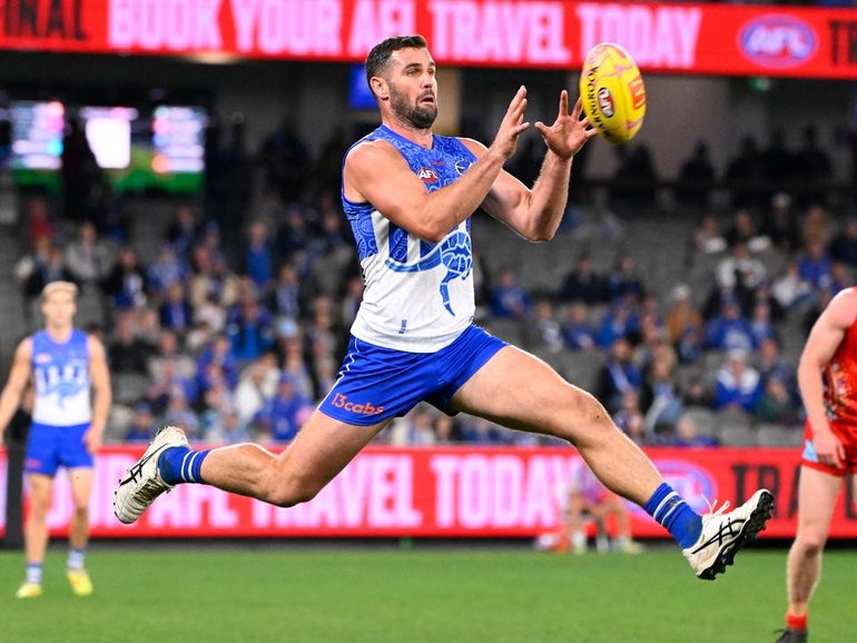 Jack Darling kicked three goals to help the Kangaroos to their come-from-behind win over the Suns. (Adam Trafford/AAP PHOTOS)