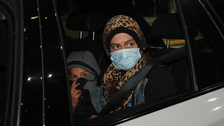 Members of the second cohort of ISIS-linked women and children have touched down in Australia, including four women and their children arriving in Sydney and two other women and their children flying into Melbourne.