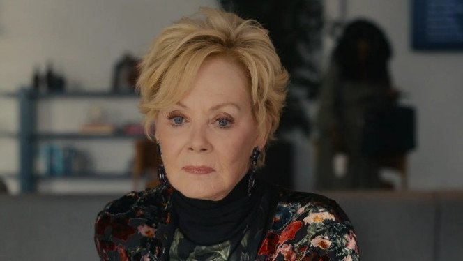 Jean Smart in the finale of Hacks.