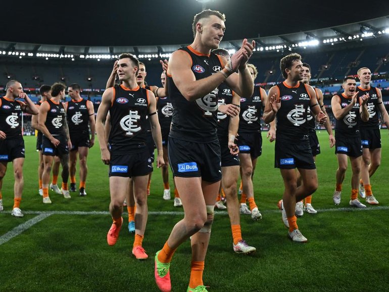 Inspirational skipper Patrick Cripps led the Blues off the MCG after kicking the match-winning goal. (James Ross/AAP PHOTOS)