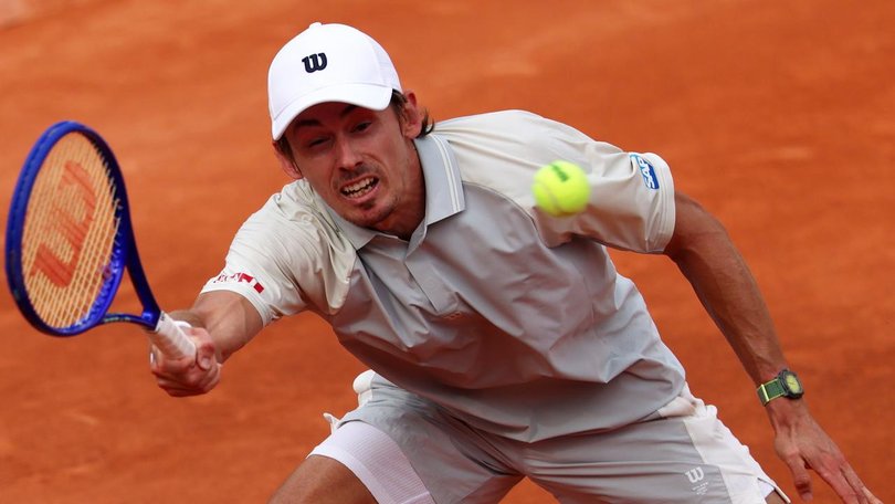 Alex de Minaur went from winning the first set 6-0 to a crushing defeat to Jakub Mensik in Paris. (EPA PHOTO)