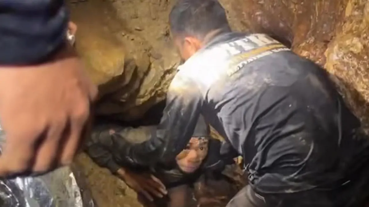 Laos cave rescue: One man pulled from flooded Xaisomboun cave as four remain trapped