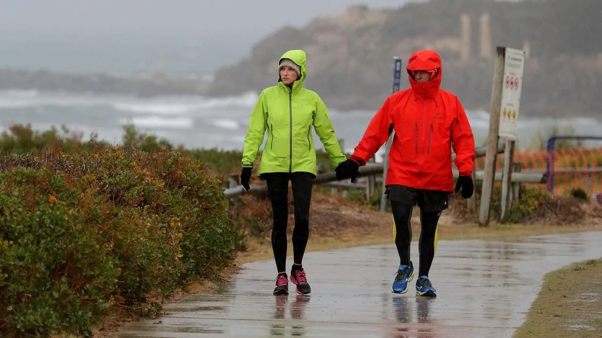 Weather forecast: Widespread warning as ‘unusual’ system lashing WA barrels toward, SA, VIC and NSW Weather forecast: Widespread warning as ‘unusual’ system lashing WA barrels toward, SA, VIC and NSW