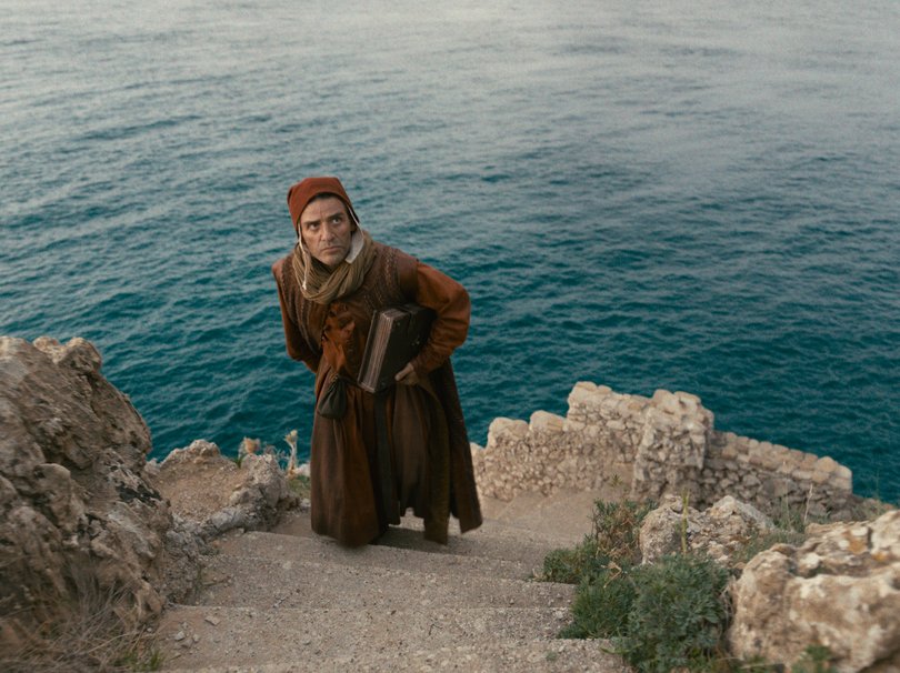 Oscar Isaac as Dante in In the Hand of Dante.
