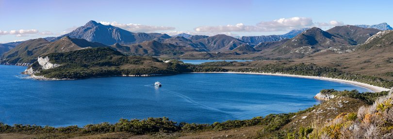 Expedition vessel Odalisque in Spain Bay, Port Davey