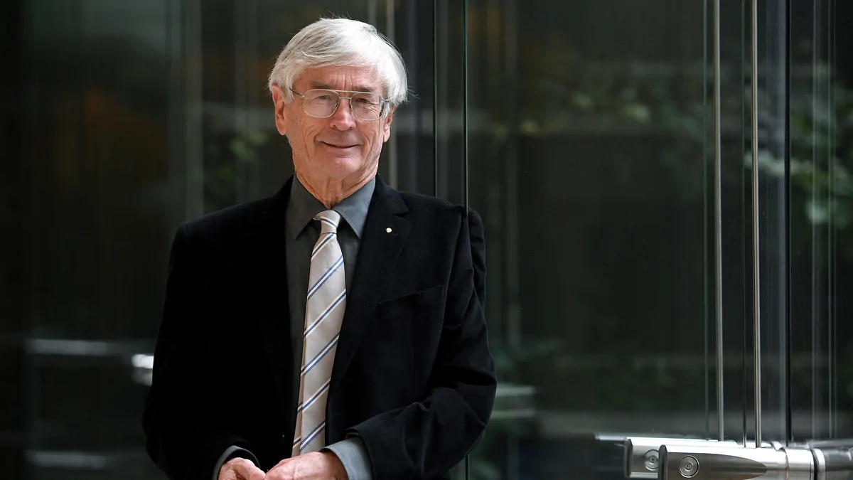 Dick Smith’s warning as Australian population explodes: ‘100 million by 2100’ Dick Smith’s warning as Australian population explodes: ‘100 million by 2100’