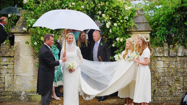 Princess Anne's son Peter Phillips has married Harriet Sperling at a ceremony attended by royals. (AP PHOTO)