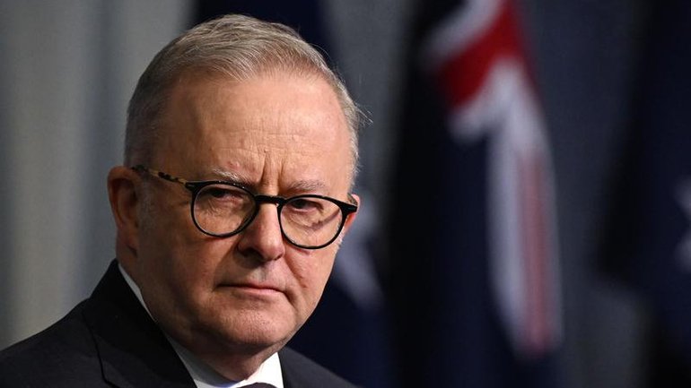 A survey suggests 60 per cent of voters are dissatisfied with Prime Minister Anthony Albanese. 
