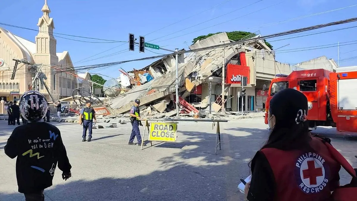 Philippines earthquake death toll: At least 19 dead after powerful 7.8 magnitude tremor Philippines earthquake death toll: At least 19 dead after powerful 7.8 magnitude tremor