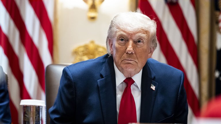 Donald Trump scrambles to save fragile ceasefire.