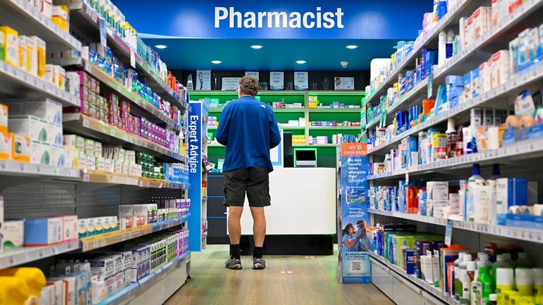 The Pharmacy Guild of Australia is pushing to expand pharmacists' powers to prescribe medications. (Lukas Coch/AAP PHOTOS)
