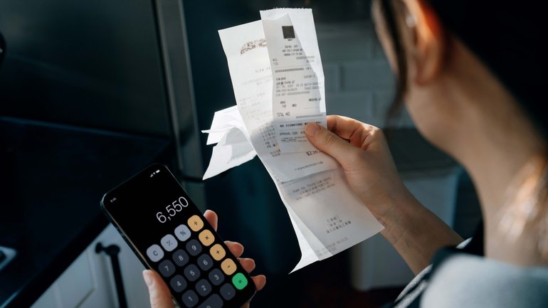 ATO warns Aussies against claiming personal expenses as tax deductions.