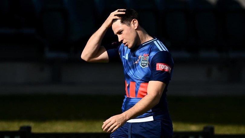 Mitchell Moses has trained away from NSW's main group and is racing the clock to play in Origin II. (Dan Himbrechts/AAP PHOTOS)
