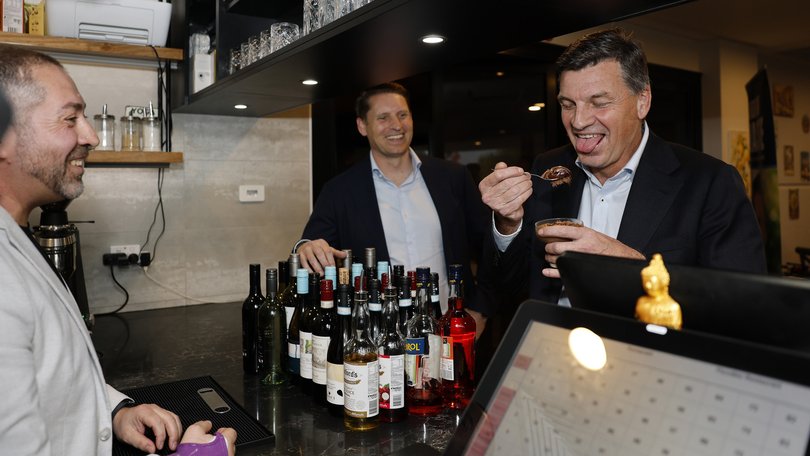 Leader of the Opposition Angus Taylor enjoys some dessert in Perth.