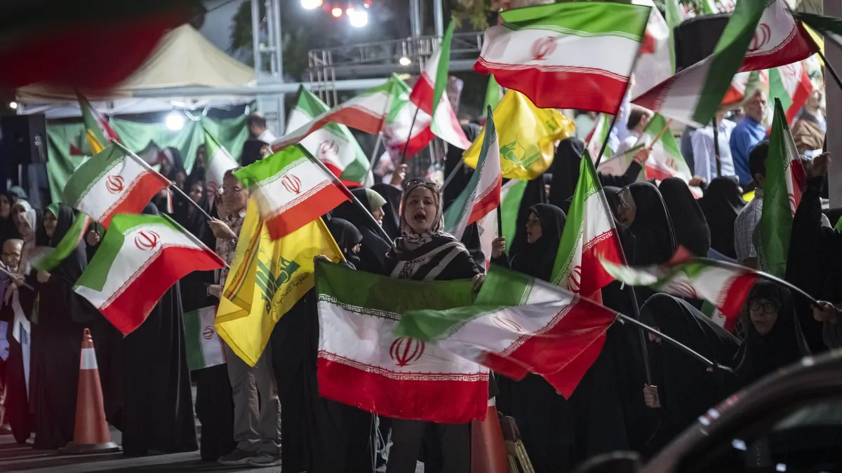 THE NEW YORK TIMES: Whipsawed between fear and relief, Iranians hope for war’s end THE NEW YORK TIMES: Whipsawed between fear and relief, Iranians hope for war’s end