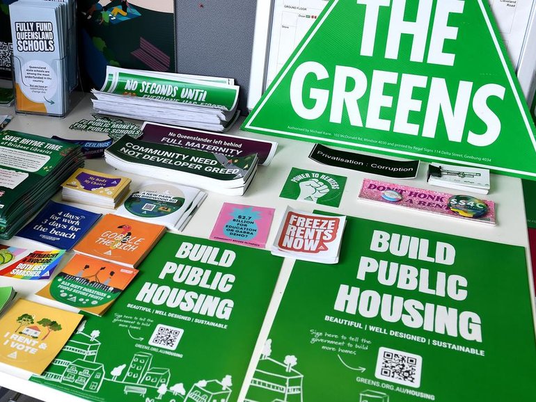 The Greens have been unable to capitalise on voters' disillusionment with mainstream parties. (Jono Searle/AAP PHOTOS)