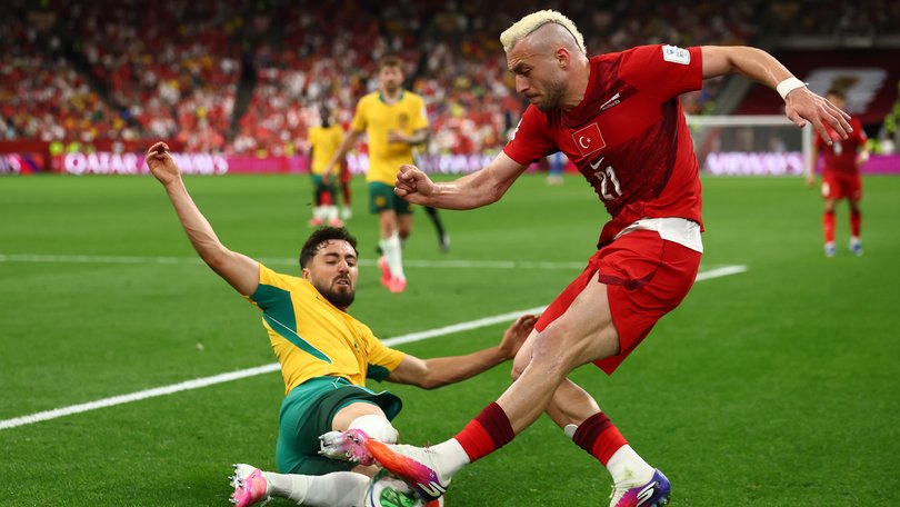 Australia are clinging to the lead.