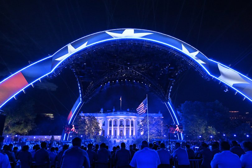 Spectators fill the South Lawn of the White House.