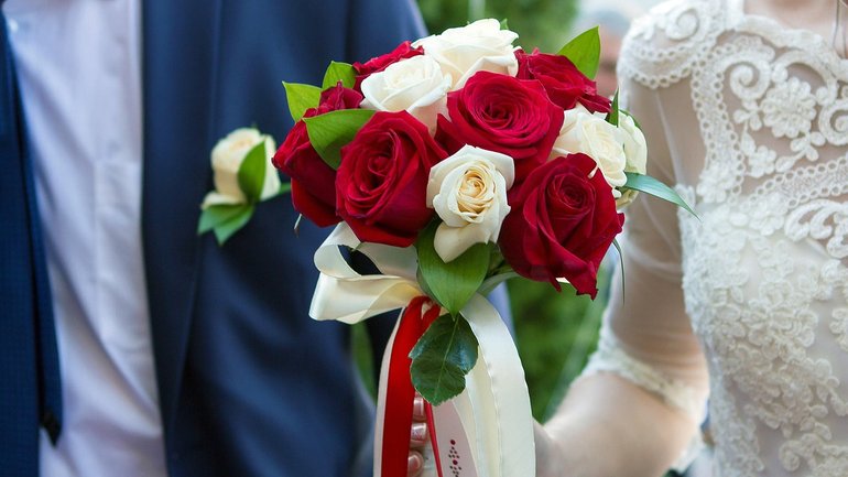The average cost of a wedding in Australia is $38,252.