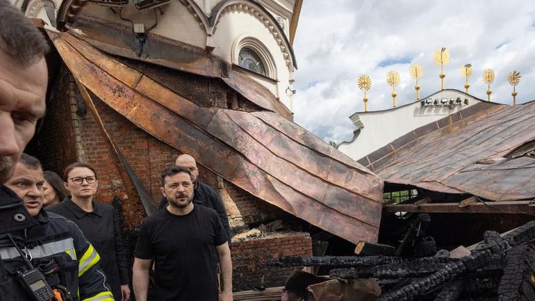 President Volodymyr Zelenskiy has looked at damage to the Pechersk Lavra monastery complex in Kyiv. 