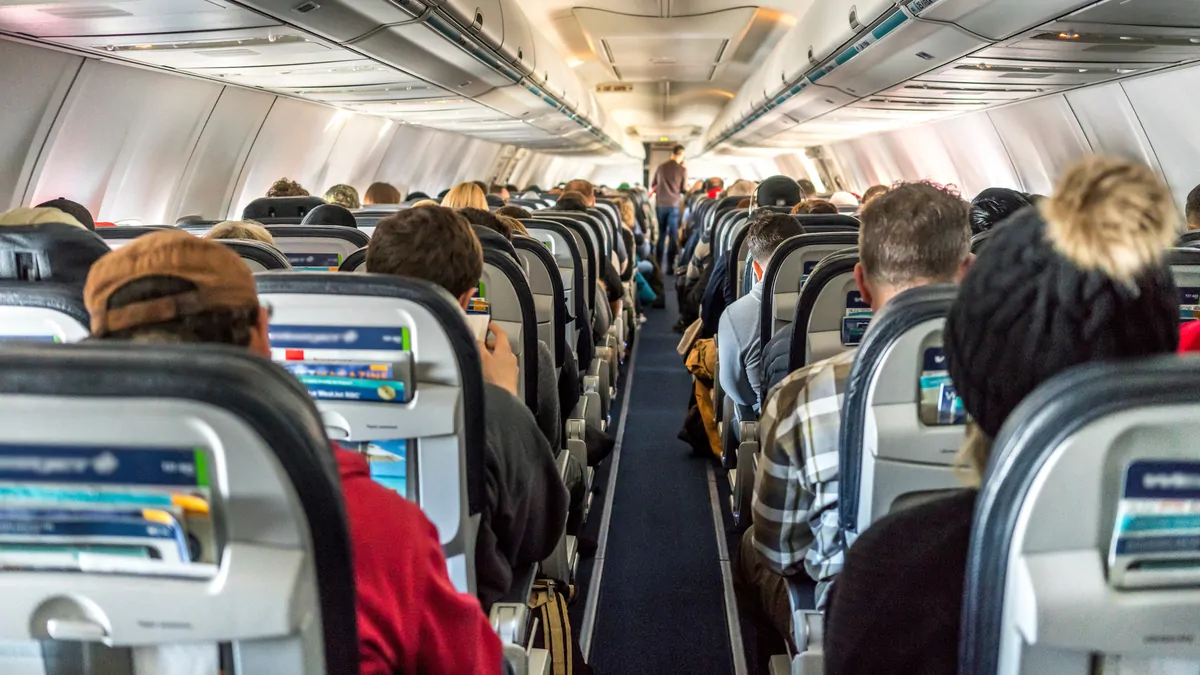 United Airlines explores new Airbus A321XLR layout giving economy passengers more space United Airlines explores new Airbus A321XLR layout giving economy passengers more space
