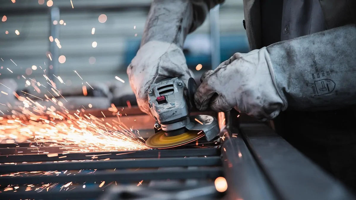 Australian manufacturers brace for weaker conditions despite US-Iran peace deal