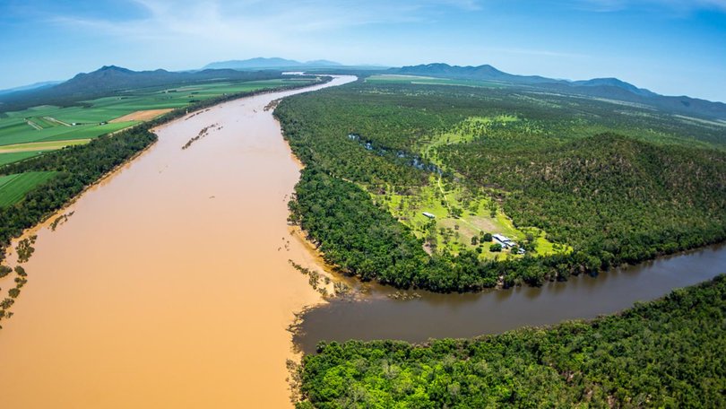 Land clearing within 50m of reef catchment watercourses will require federal approval.